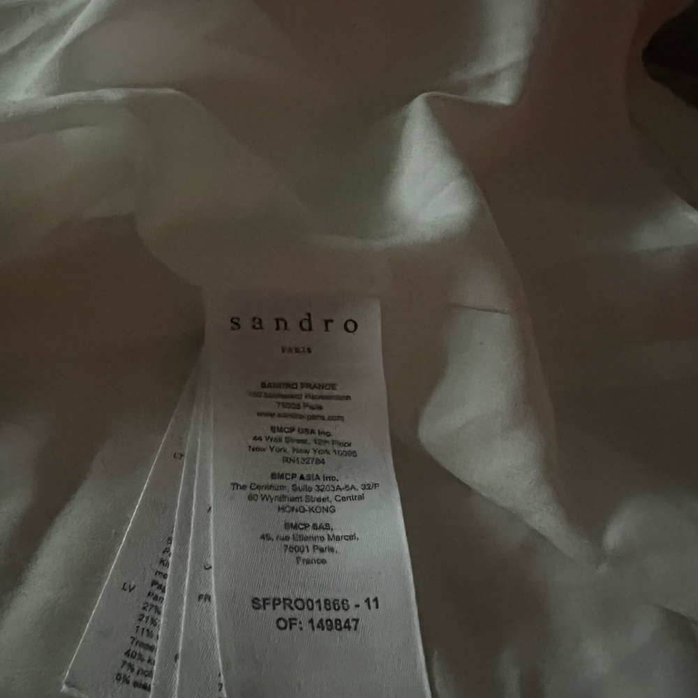 Sandro Paris - Picture 5 of 16